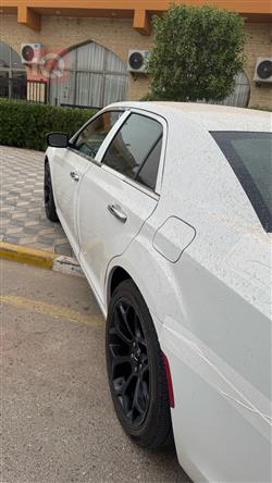 كرايسلر 300